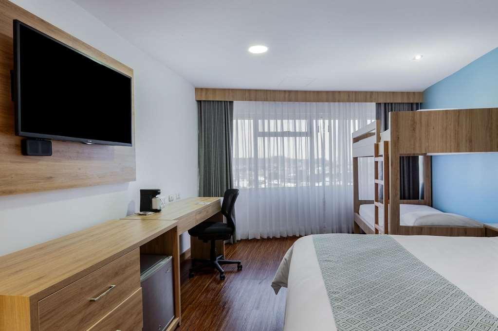 Hotel Tryp Guayaquil Habitación foto
